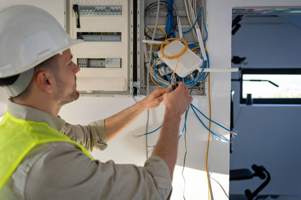 Best Emergency Electrical Repair  in Holstein, IA